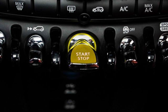 2023 MINI Cooper SE Hardtop 2 Door Cooper SE FWD - 22974001 - 19