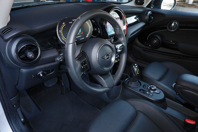 2023 MINI Cooper SE Hardtop 2 Door Cooper SE Signature FWD - 22983693 - 22