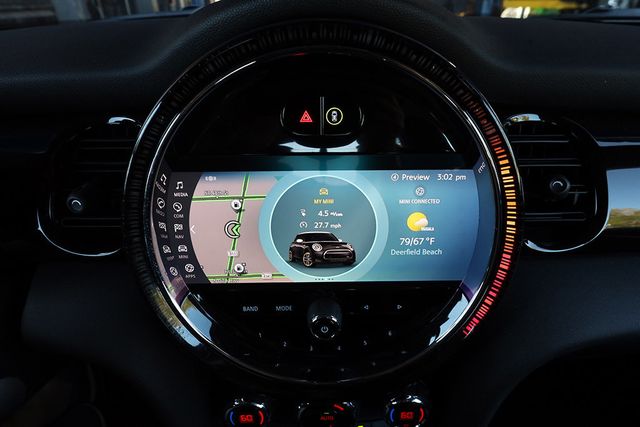 2023 MINI Cooper SE Hardtop 2 Door Cooper SE Signature FWD - 22983693 - 26