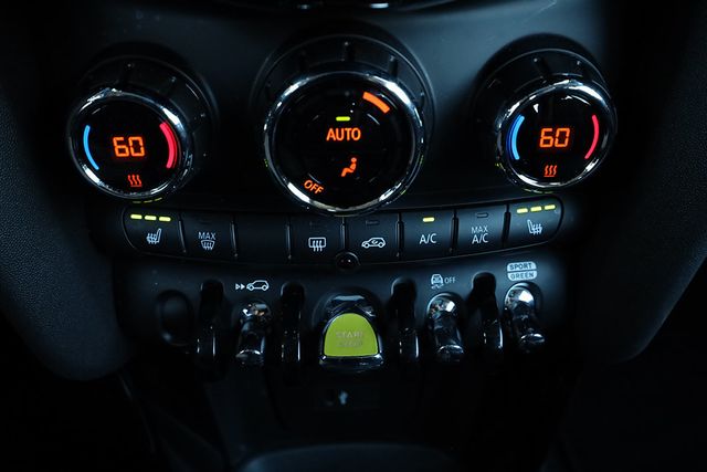 2023 MINI Cooper SE Hardtop 2 Door Cooper SE Signature FWD - 22983693 - 32