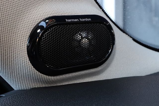 2023 MINI Cooper SE Hardtop 2 Door Cooper SE Signature FWD - 22983693 - 33