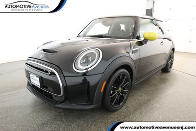 2023 MINI Cooper SE Hardtop 2 Door - WMW13DJ07P2T52392