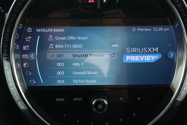 2023 MINI Cooper SE Hardtop 2 Door Signature Trim 2.0 with Cross Punch Leather Upholstery - 22920096 - 15