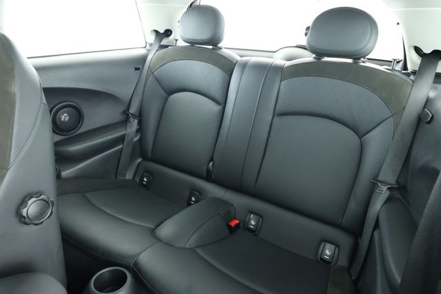 2023 MINI Cooper SE Hardtop 2 Door Signature Trim 2.0 with Cross Punch Leather Upholstery - 22920096 - 19
