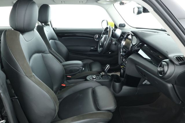 2023 MINI Cooper SE Hardtop 2 Door Signature Trim 2.0 with Cross Punch Leather Upholstery - 22920096 - 21