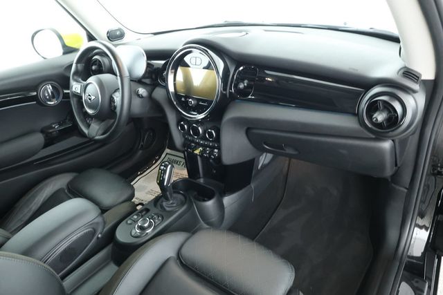 2023 MINI Cooper SE Hardtop 2 Door Signature Trim 2.0 with Cross Punch Leather Upholstery - 22920096 - 22