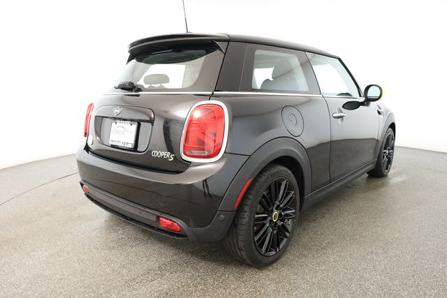 2023 MINI Cooper SE Hardtop 2 Door Signature Trim 2.0 with Cross Punch Leather Upholstery - 22920096 - 3