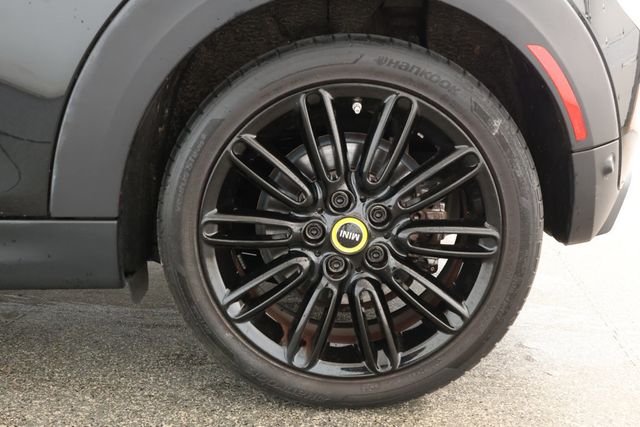 2023 MINI Cooper SE Hardtop 2 Door Signature Trim 2.0 with Cross Punch Leather Upholstery - 22920096 - 6