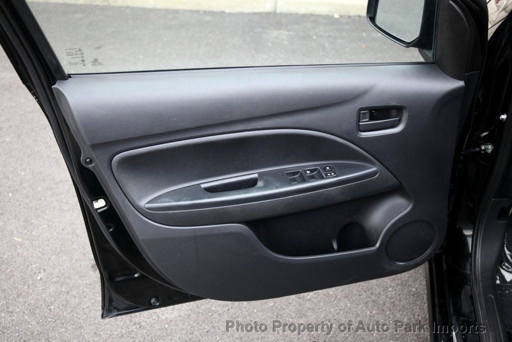 2023 Mitsubishi Mirage ES photo 35