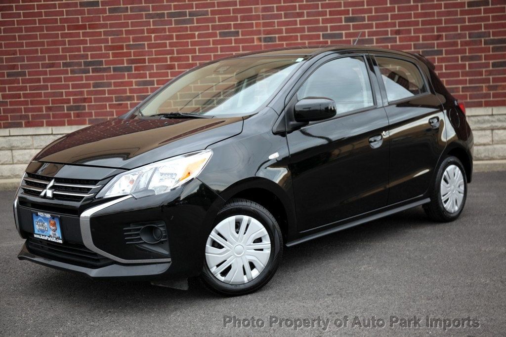 2023 Mitsubishi Mirage ES photo 3