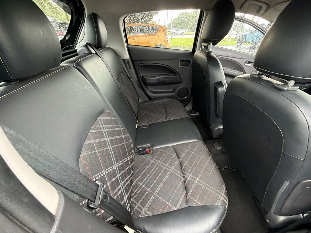 Mitsubishi Mirage SE CVT photo 21