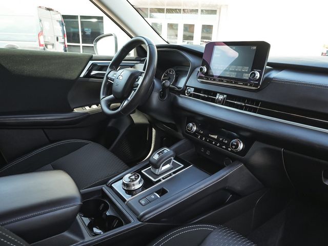 2023 Mitsubishi Outlander ES - 23076707 - 43