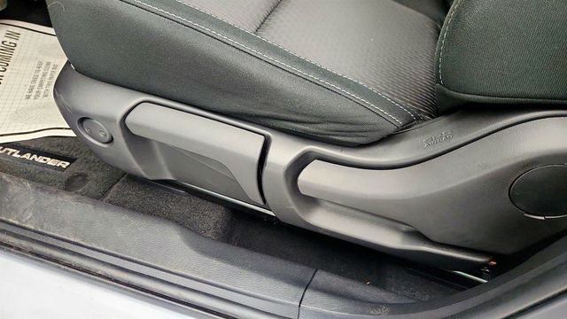 2023 Mitsubishi Outlander ES FWD - 22963956 - 10