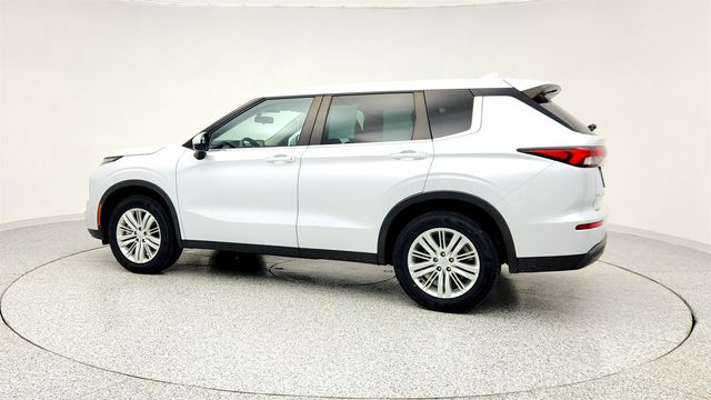 2023 Mitsubishi Outlander ES FWD - 22963956 - 6