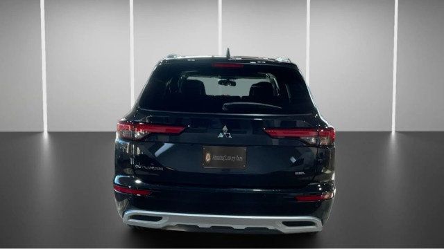 2023 Mitsubishi Outlander SEL Black Edition FWD - 22966507 - 4
