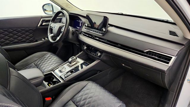 2023 Mitsubishi Outlander SEL FWD w/ Touring Package - 23045674 - 25