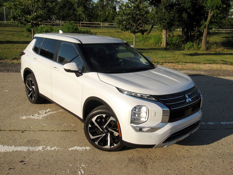 2023 Mitsubishi Outlander SE S-AWC - 23050222 | Video 2