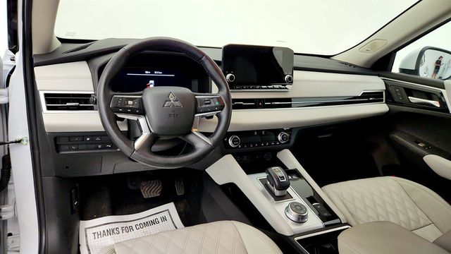 2023 Mitsubishi Outlander PHEV SEL S-AWC w/ Touring Package & Door Ground Illumination - 23028935 - 12