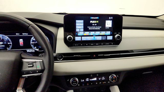 2023 Mitsubishi Outlander PHEV SEL S-AWC w/ Touring Package & Door Ground Illumination - 23028935 - 17