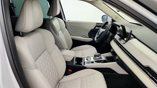 2023 Mitsubishi Outlander PHEV SEL S-AWC w/ Touring Package & Door Ground Illumination - 23028935 - 24