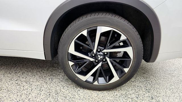 2023 Mitsubishi Outlander PHEV SEL S-AWC w/ Touring Package & Door Ground Illumination - 23028935 - 8