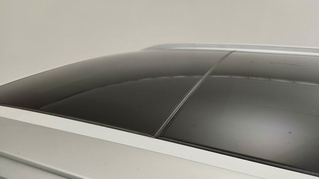 2023 Mitsubishi Outlander PHEV SEL S-AWC w/ Touring Package & Door Ground Illumination - 23030426 - 9