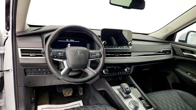 2023 Mitsubishi Outlander PHEV SEL S-AWC w/ Touring Package & Door Ground Illumination - 23030426 - 12