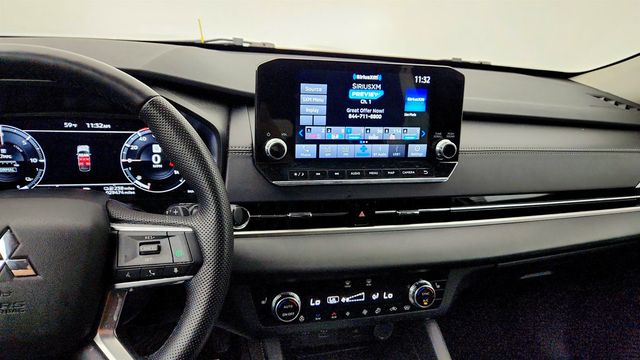 2023 Mitsubishi Outlander PHEV SEL S-AWC w/ Touring Package & Door Ground Illumination - 23030426 - 17