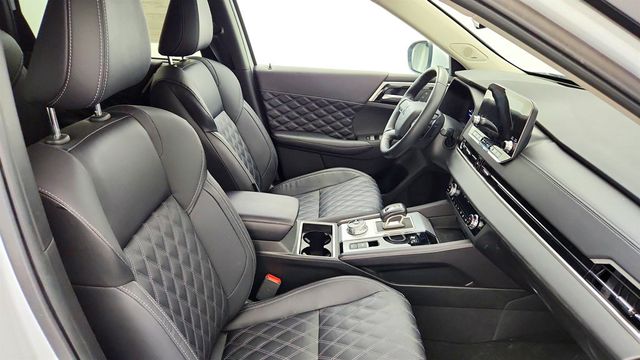 2023 Mitsubishi Outlander PHEV SEL S-AWC w/ Touring Package & Door Ground Illumination - 23030426 - 24