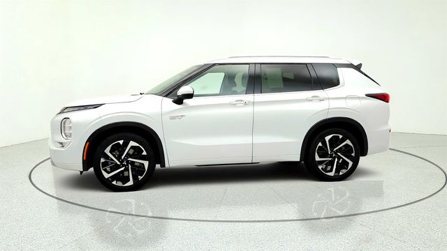 2023 Mitsubishi Outlander PHEV SEL S-AWC w/ Touring Package & Door Ground Illumination - 23030426 - 7
