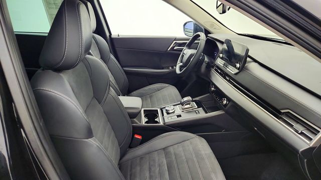 2023 Mitsubishi Outlander PHEV SE S-AWC w/ Tech Pkg & Panoramic Sunroof - 22994703 - 24