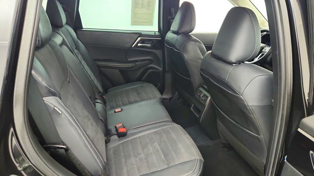 2023 Mitsubishi Outlander PHEV SE S-AWC w/ Tech Pkg & Panoramic Sunroof - 22994703 - 40