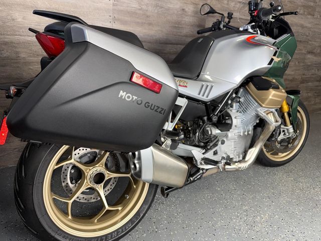 2023 Moto Guzzi V100 Mandello S SUPER CLEAN! - 23010965 - 2