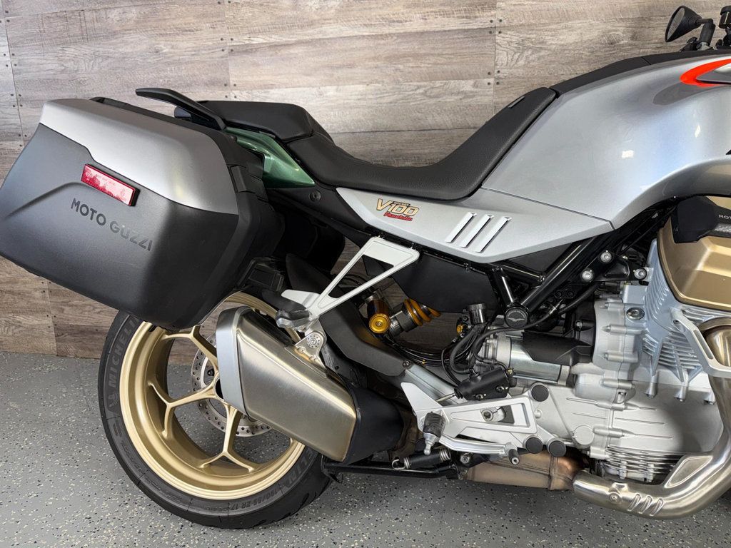 2023 Moto Guzzi V100 Mandello S SUPER CLEAN! - 23010965 - 7