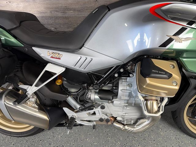 2023 Moto Guzzi V100 Mandello S SUPER CLEAN! - 23010965 - 8