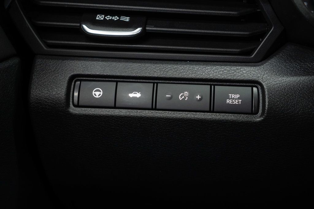 2023 Nissan Altima SR photo 15