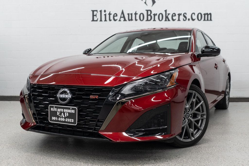 2023 Nissan Altima SR photo 44