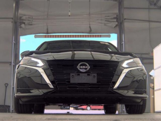 2023 Nissan Altima 2.5 SL AWD Sedan - 23081434 - 3