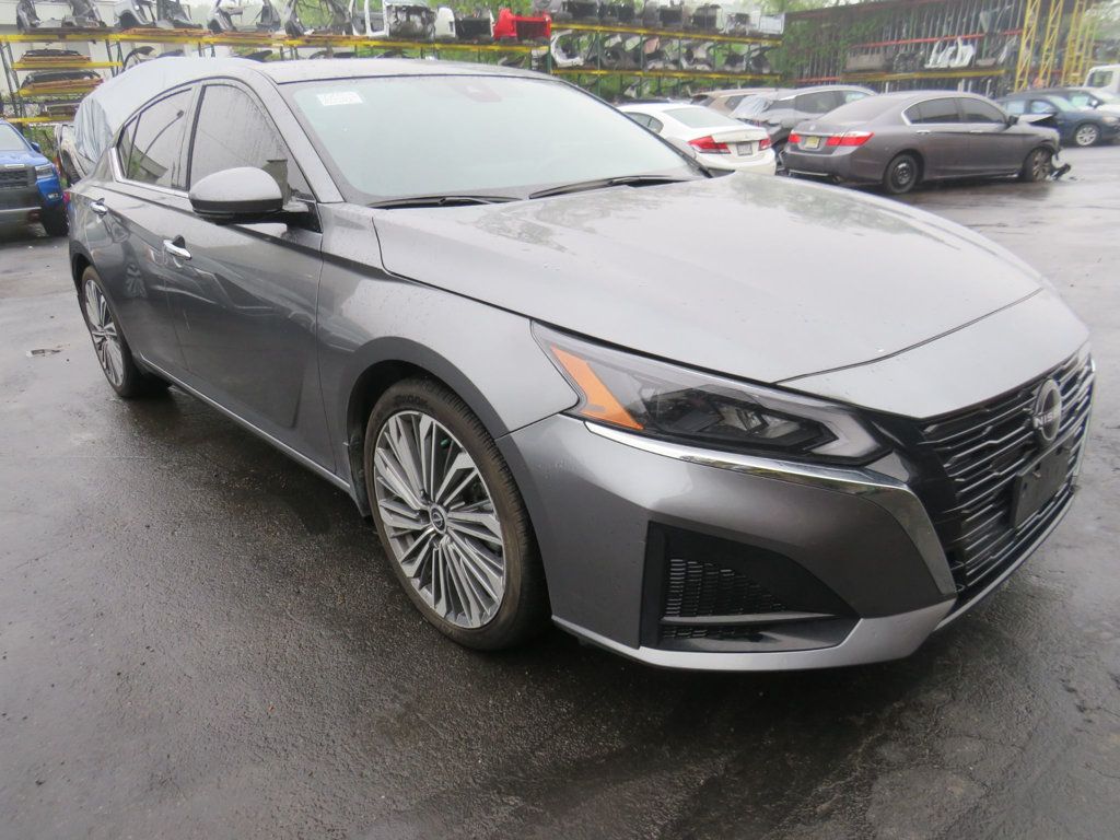 2023 Nissan Altima 2.5 SL photo 3