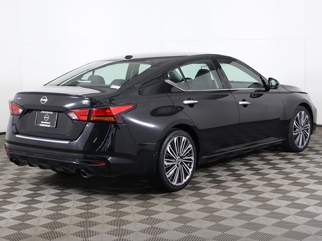 2023 Nissan Altima 2.5 SL Sedan - 22957361 - 10