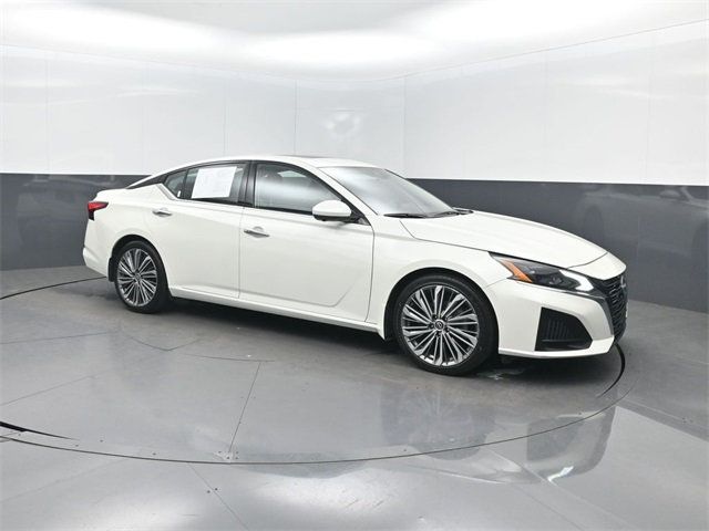 2023 Nissan Altima 2.5 SL Sedan - 22986696 - 35