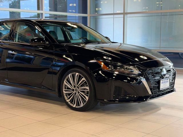 2023 Nissan Altima 2.5 SL Sedan - 23067277 - 4