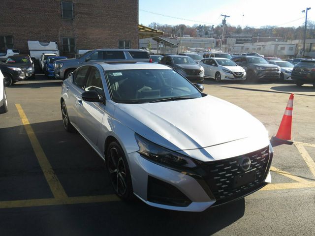 2023 Nissan Altima 2.5 SR AWD Sedan - 22693014 - 2
