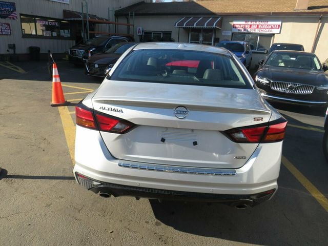 2023 Nissan Altima 2.5 SR AWD Sedan - 22693014 - 5