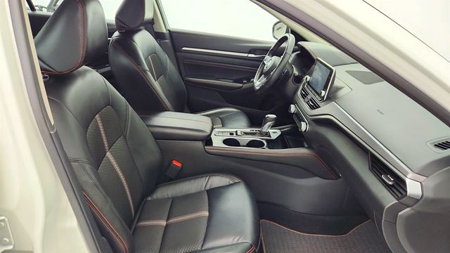 2023 Nissan Altima 2.5 SR AWD Sedan - 23012281 - 22