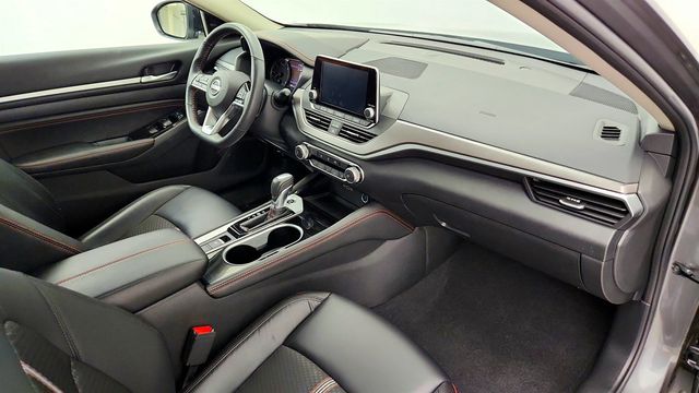 2023 Nissan Altima 2.5 SR AWD Sedan - 23054845 - 22