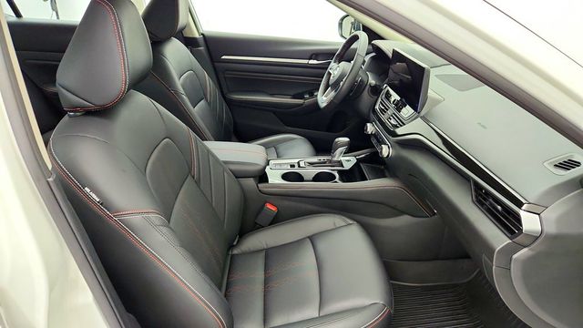 2023 Nissan Altima 2.5 SR AWD Sedan - 23094500 - 23
