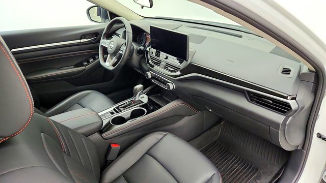 2023 Nissan Altima 2.5 SR AWD Sedan - 23094500 - 24