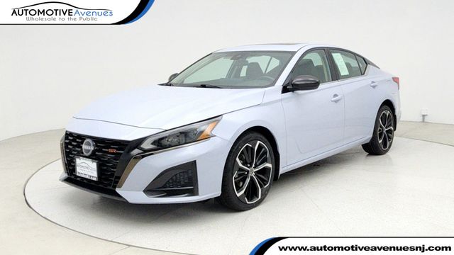 2023 Nissan Altima 2.5 SR AWD Sedan with Premium Package - 22948650 - 0