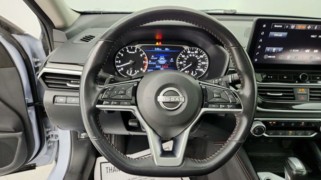 2023 Nissan Altima 2.5 SR AWD Sedan with Premium Package - 22948650 - 13
